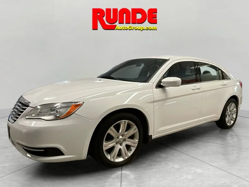 2013 Chrysler 200