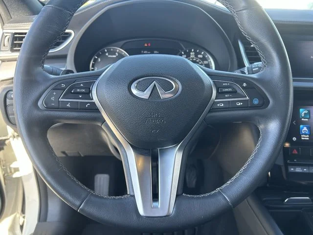 Used 2022 Majestic White INFINITI Luxe image 25