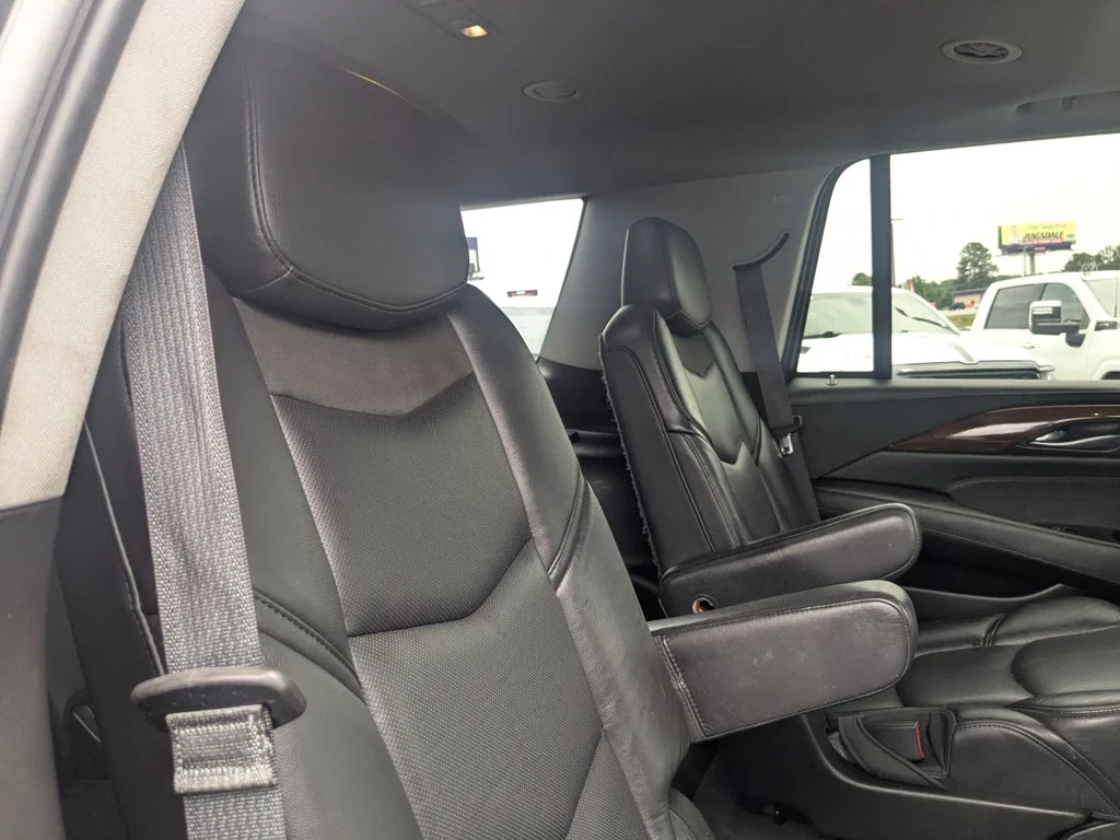 Used 2019 Black Raven Cadillac Luxury image 31