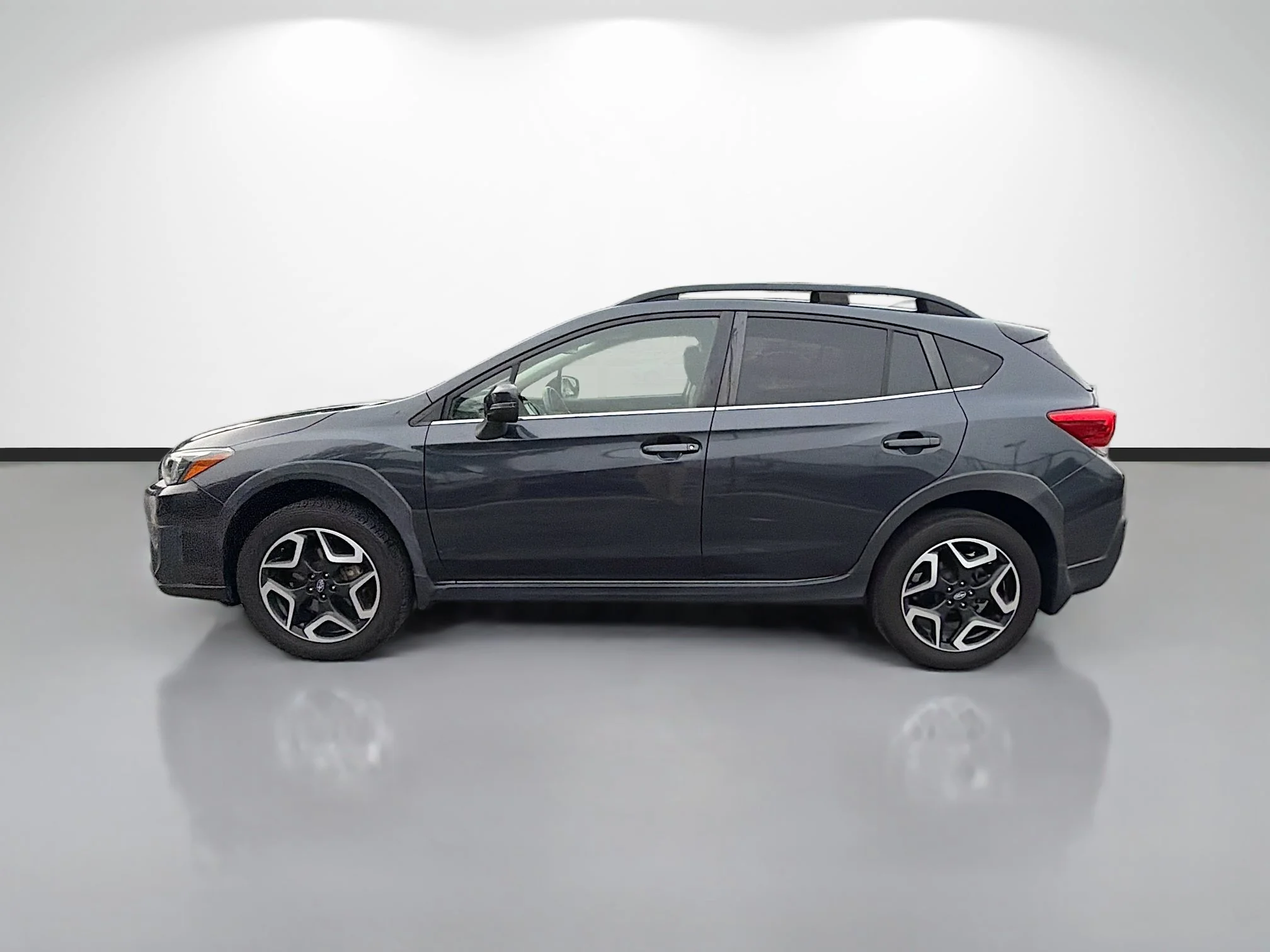 Used 2019 Dark Gray Metallic Subaru Limited image 6