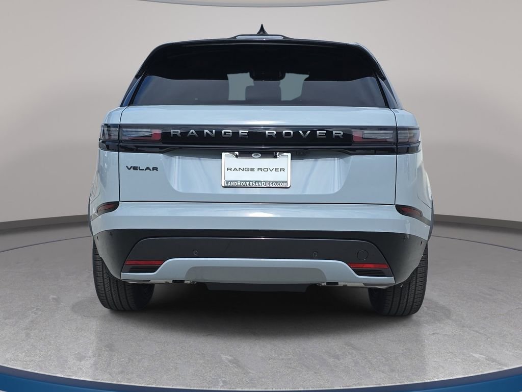 New 2026 Arroios Grey Land Rover Dynamic SE image 6