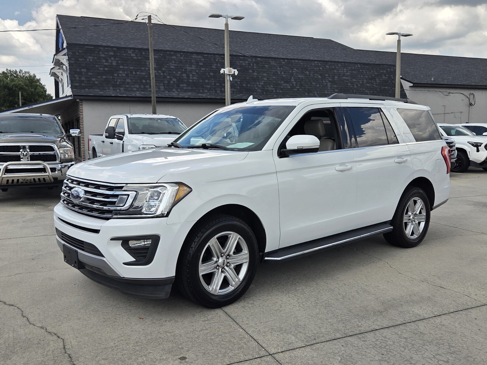 Used 2020 Oxford White Ford XLT image 2