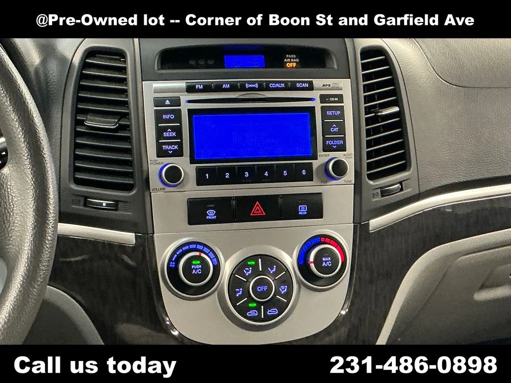 Used 2009 Silver Hyundai GLS image 19