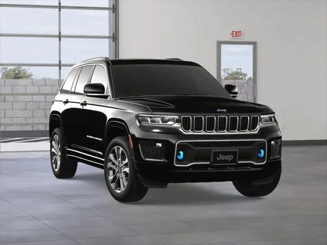 New 2024 Diamond Black Crystal Pearl-Coat Exterior Paint Jeep Overland image 9