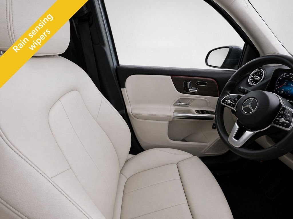 Used 2021  Mercedes-Benz GLA 250 image 24