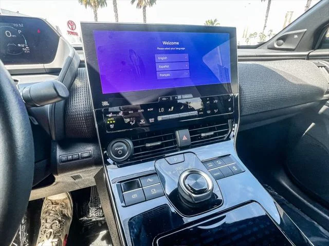 Certified Used 2023 ELEMENTAL SILVER MET Toyota  image 22