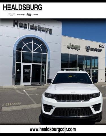 New 2026 Bright White Clear-Coat Exterior Paint Jeep Laredo image 8