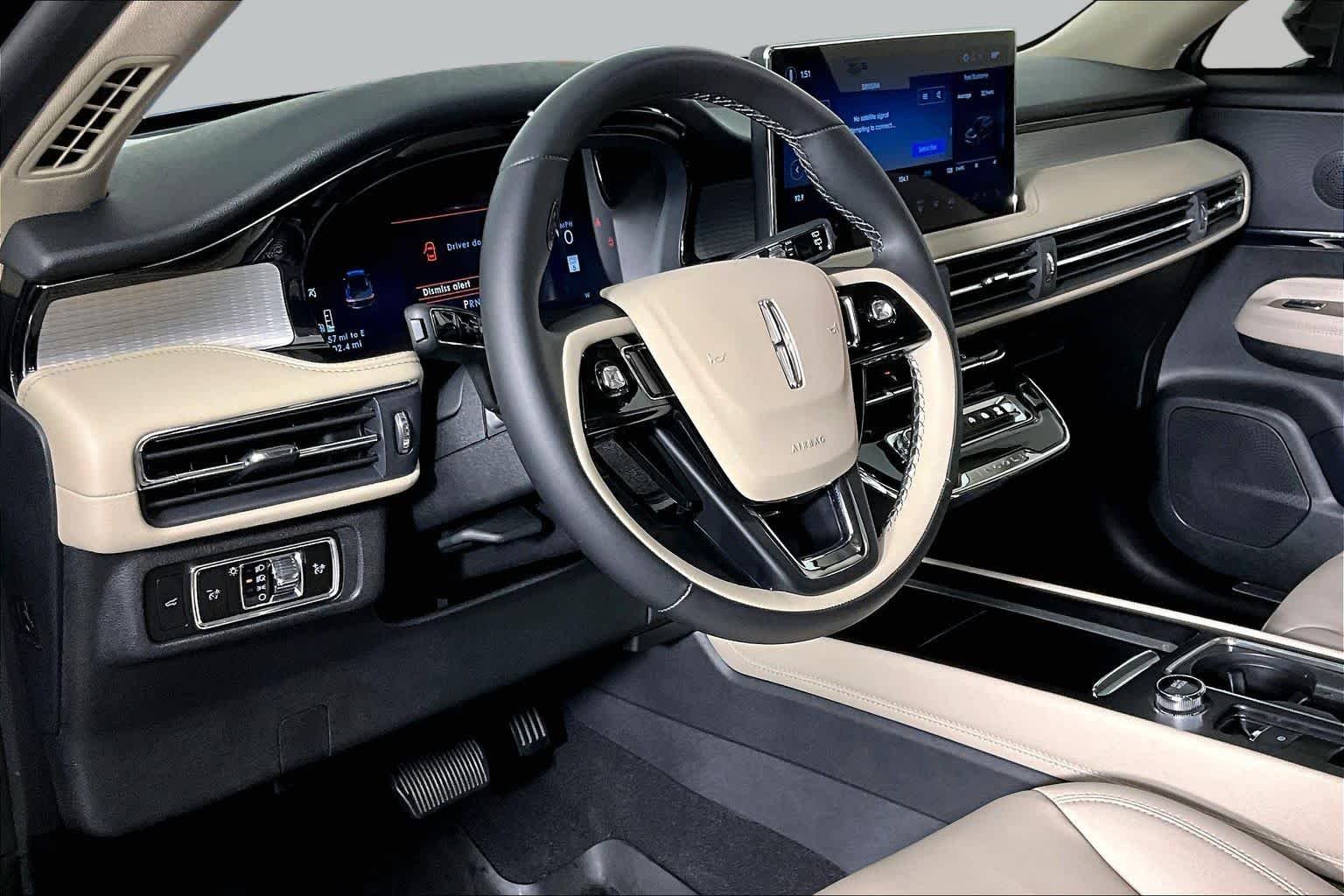 2025 Lincoln Corsair Premiere - Photo 17