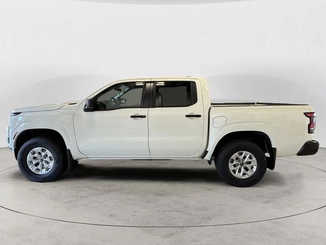 New 2026 Glacier White Nissan S image 2