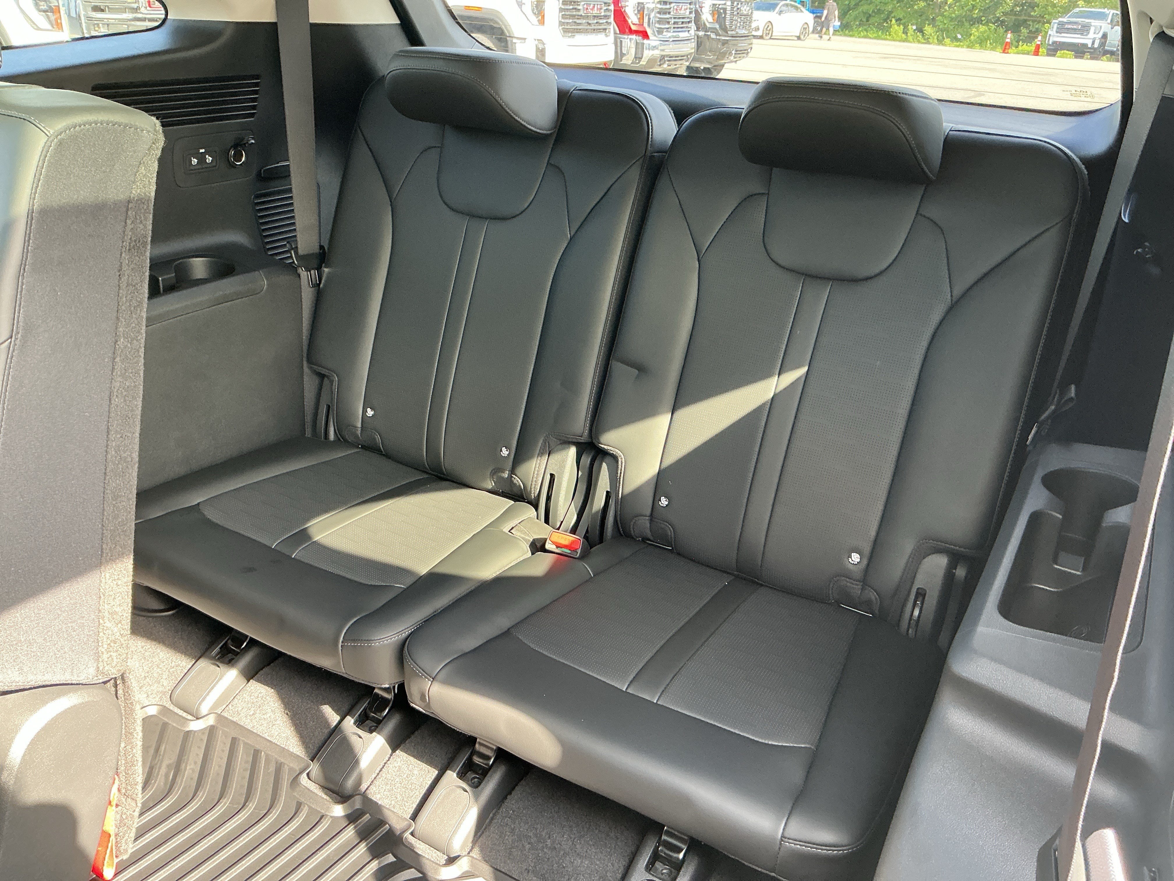New 2026 Wolf Gray Kia S image 25