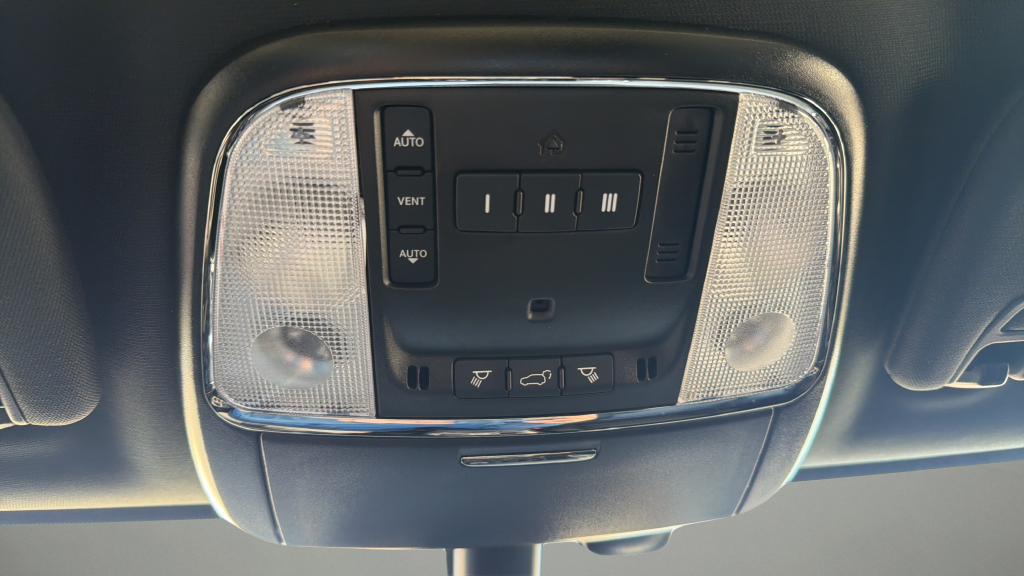 Used 2021 Red Jeep Limited image 27