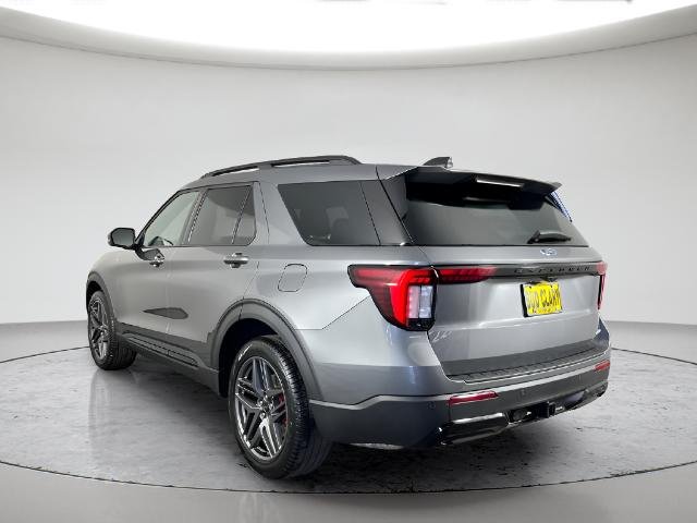 New 2026 Carbonized Gray Metallic Ford ST-Line image 30