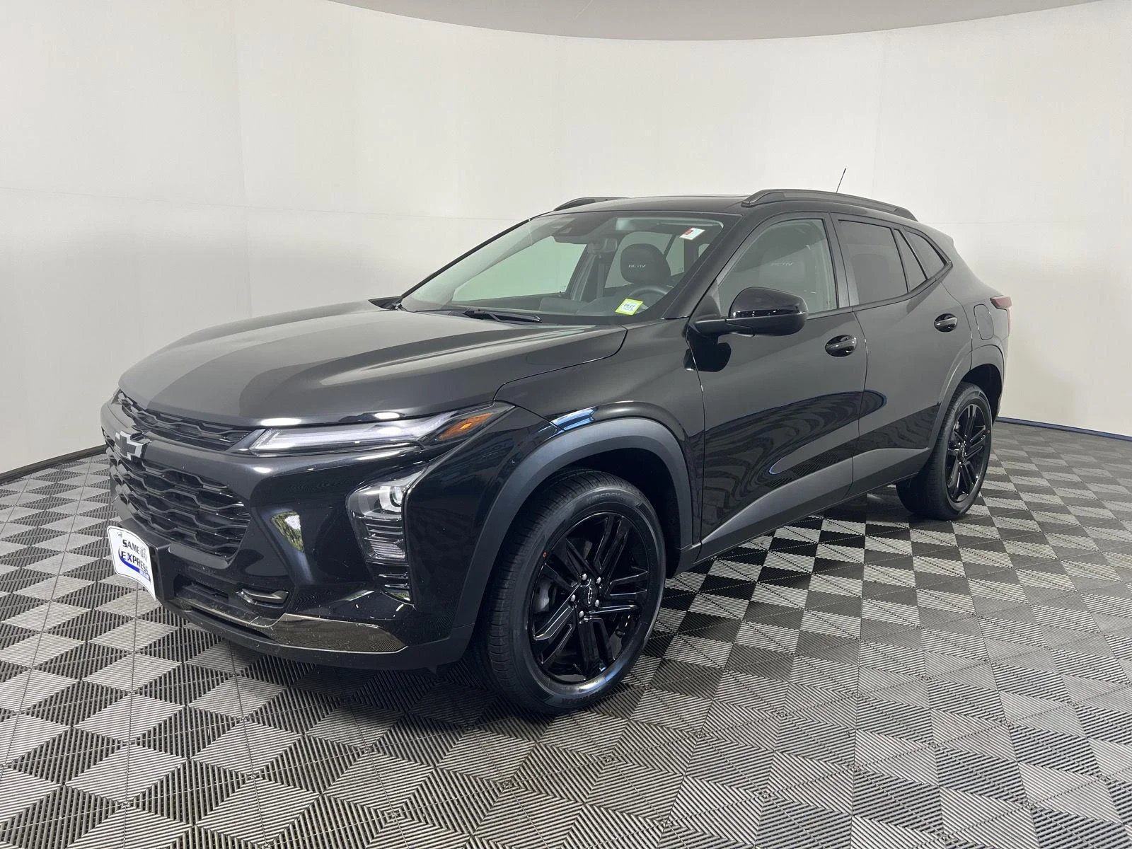 Used 2024 Mosaic Black Metallic Chevrolet ACTIV image 28