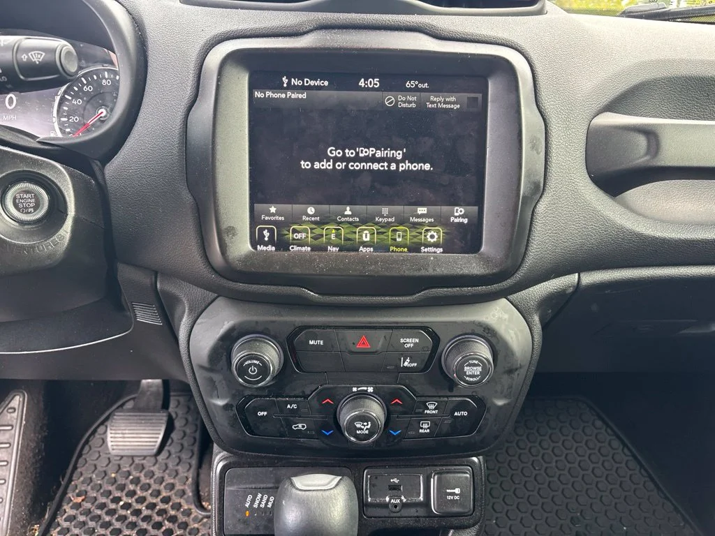 Used 2023 Blue Jeep Latitude image 11
