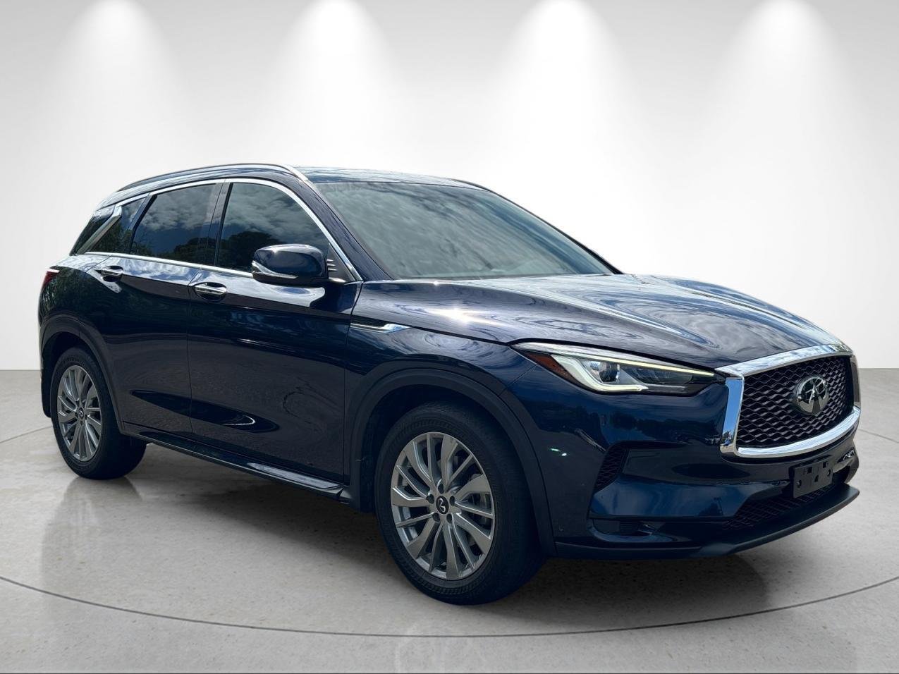 Used 2023 Hermosa Blue INFINITI LUXE image 7