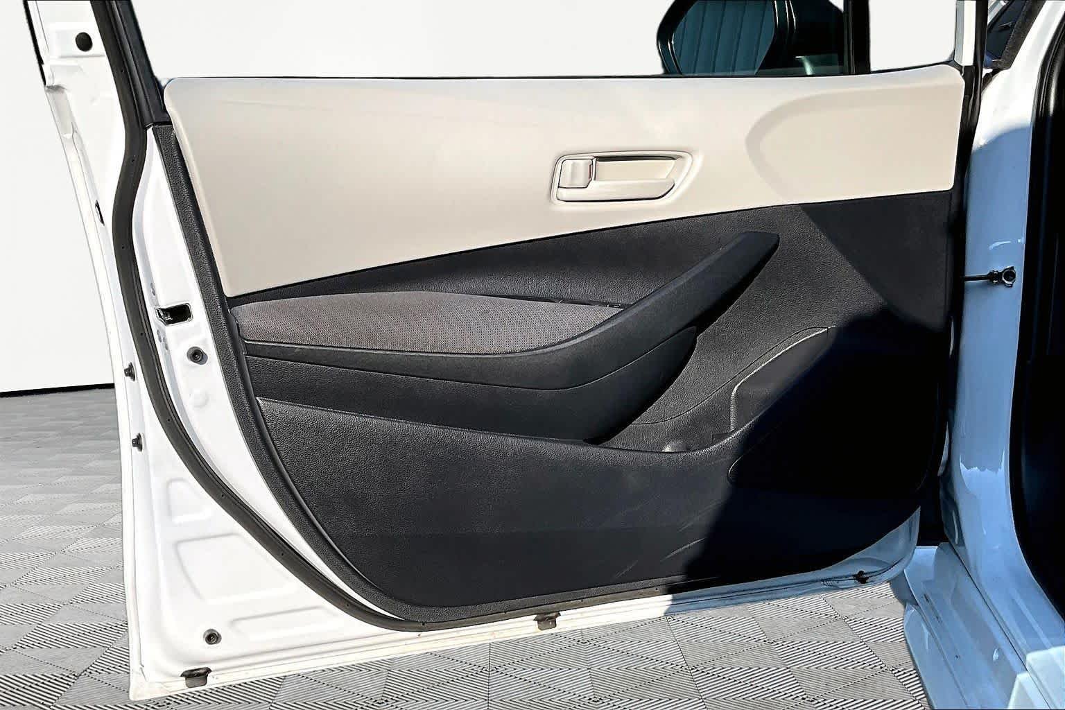 Certified Used 2026 Wind Chill Pearl Toyota LE image 22