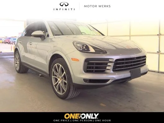2023 Porsche Cayenne Platinum Edition's photo