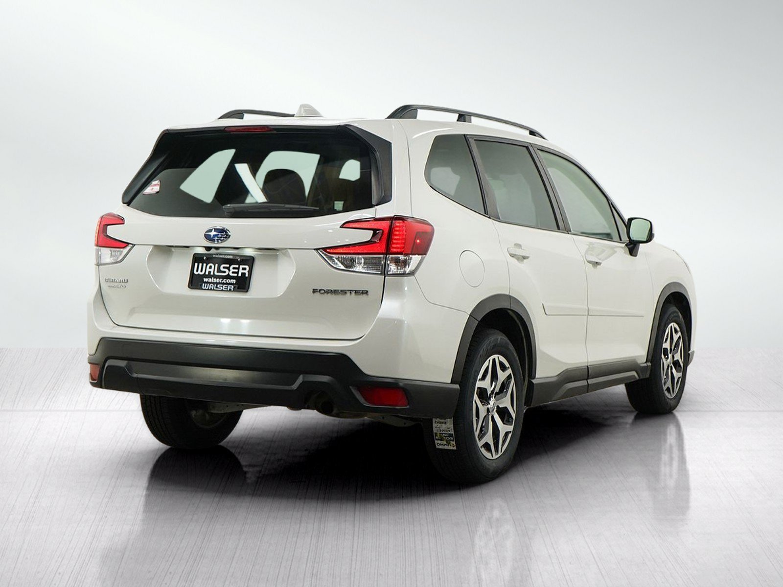 Used 2021 Crystal White Pearl Subaru Premium image 5