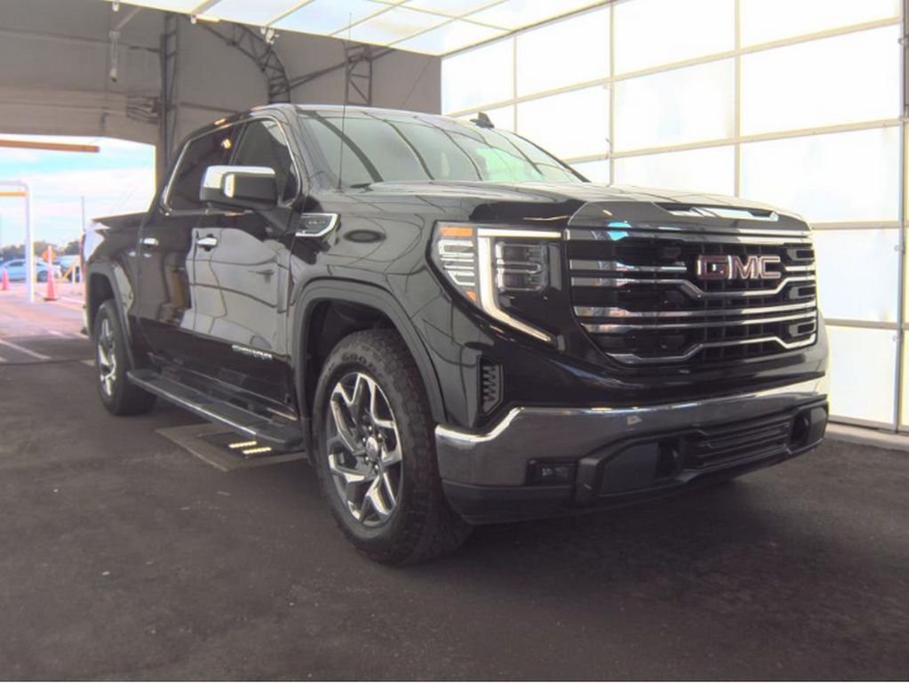 Used 2023 Black GMC SLT image 4