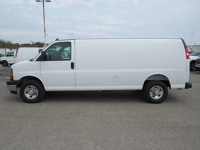 Certified Used 2025 Summit White Chevrolet WT image 3