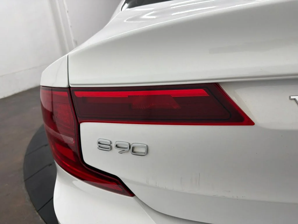 Used 2018  Volvo T6 Inscription image 11