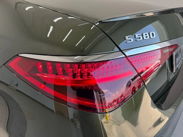 Used 2026 MANUFAKTUR Olive Metallic Mercedes-Benz S 580 image 34