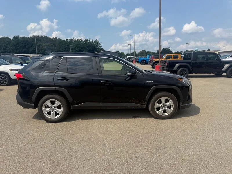 Used 2021 Black Toyota XLE image 12