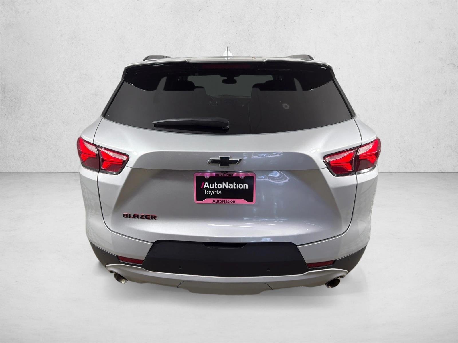Used 2021 Silver Ice Metallic Chevrolet LT image 4