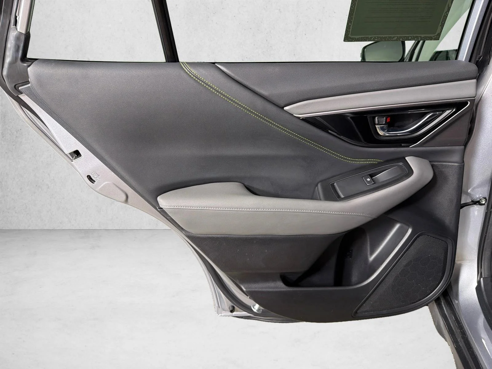 Used 2025 Black Subaru Onyx Edition image 23