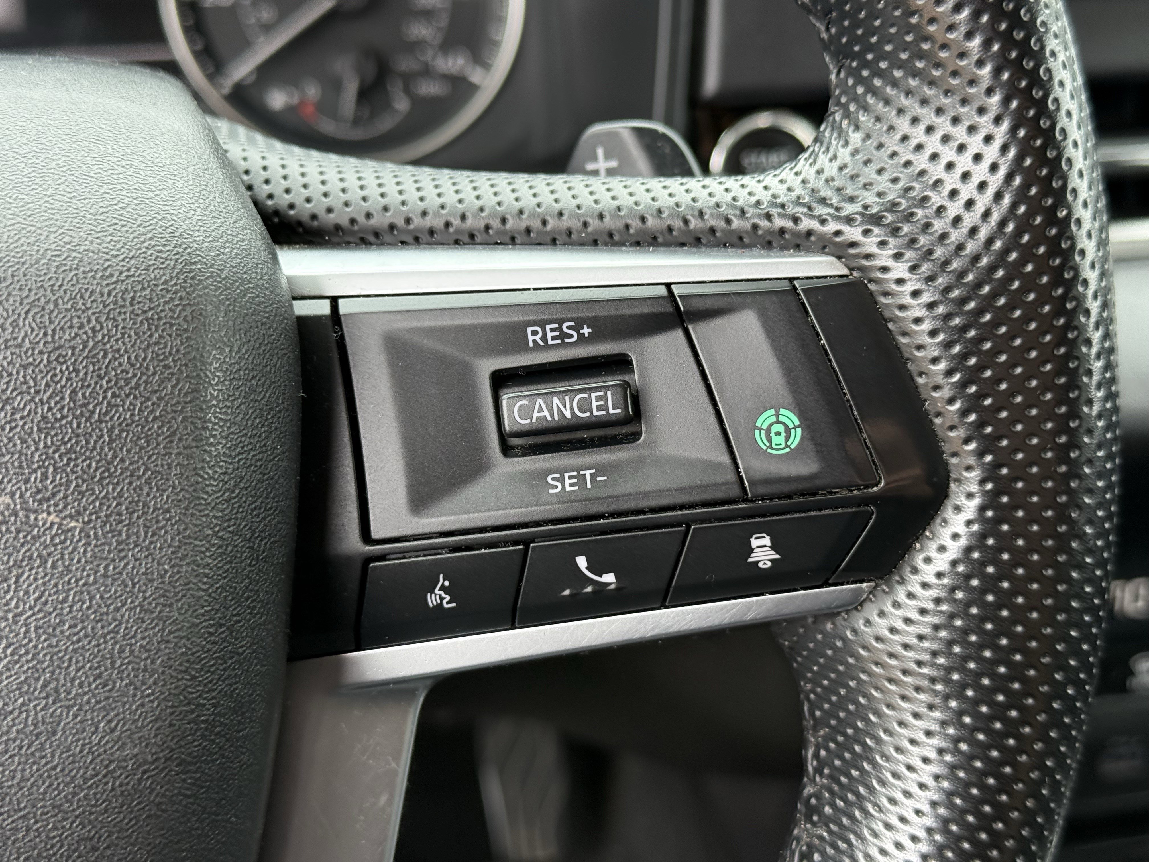 Used 2024 Gray Mitsubishi SE image 16