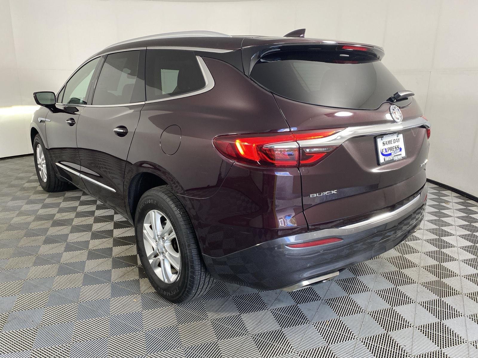 Used 2018 Black Cherry Metallic Buick Essence image 5