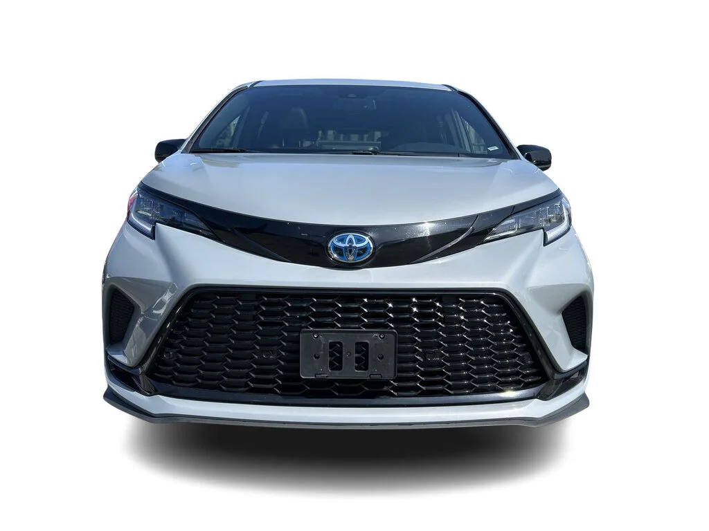 Used 2025  Toyota Sienna XSE AWD 7-Pass Dilawri Certified   Elevate image 4