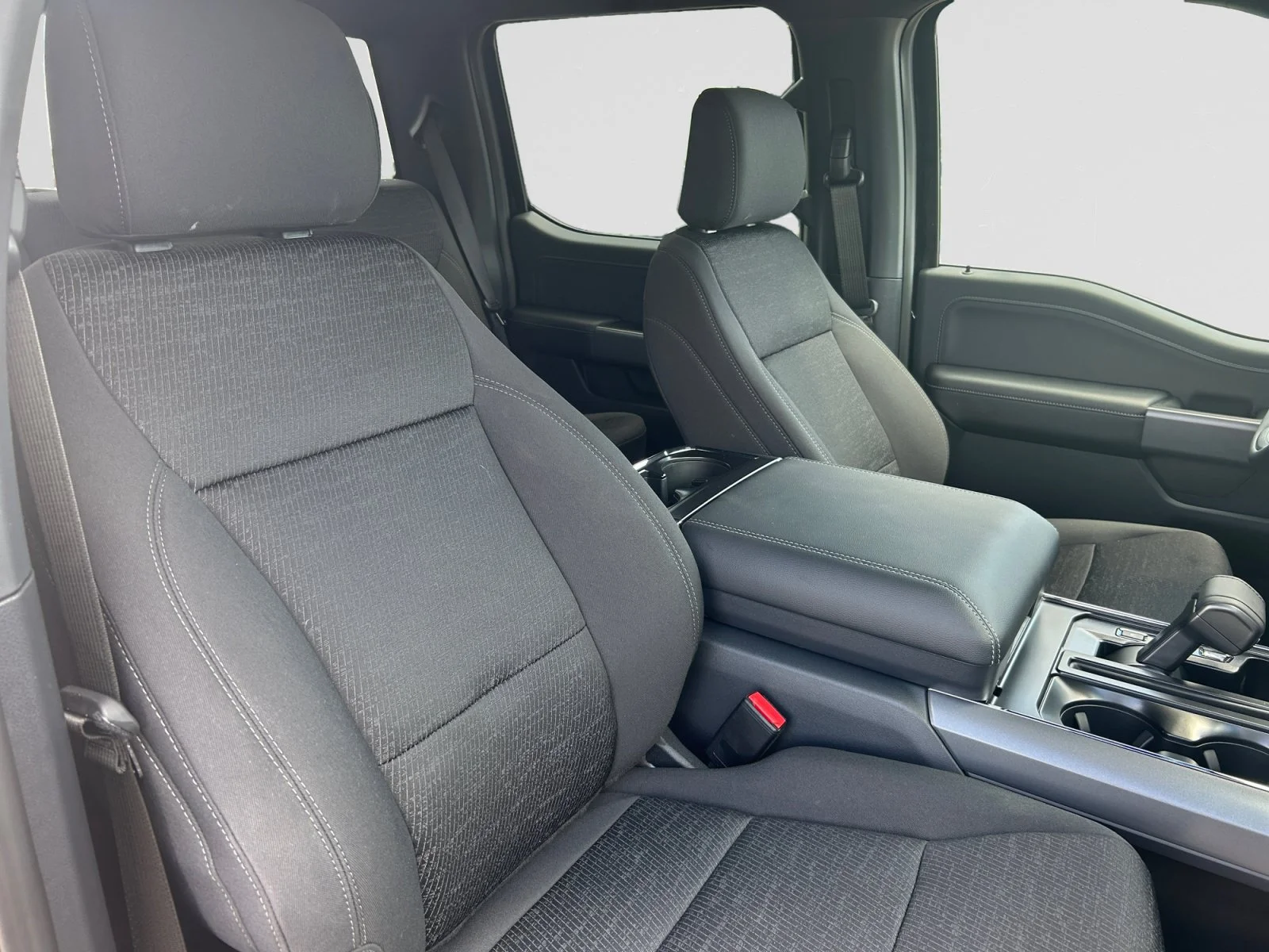 New 2026 Agate Black Metallic Ford XLT image 12