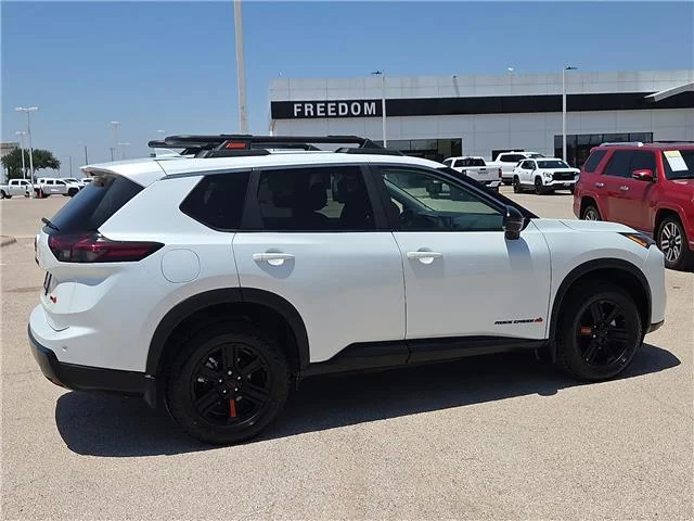 Used 2025 Everest White Pearl Nissan Rock Creek All-Wheel Drive image 5