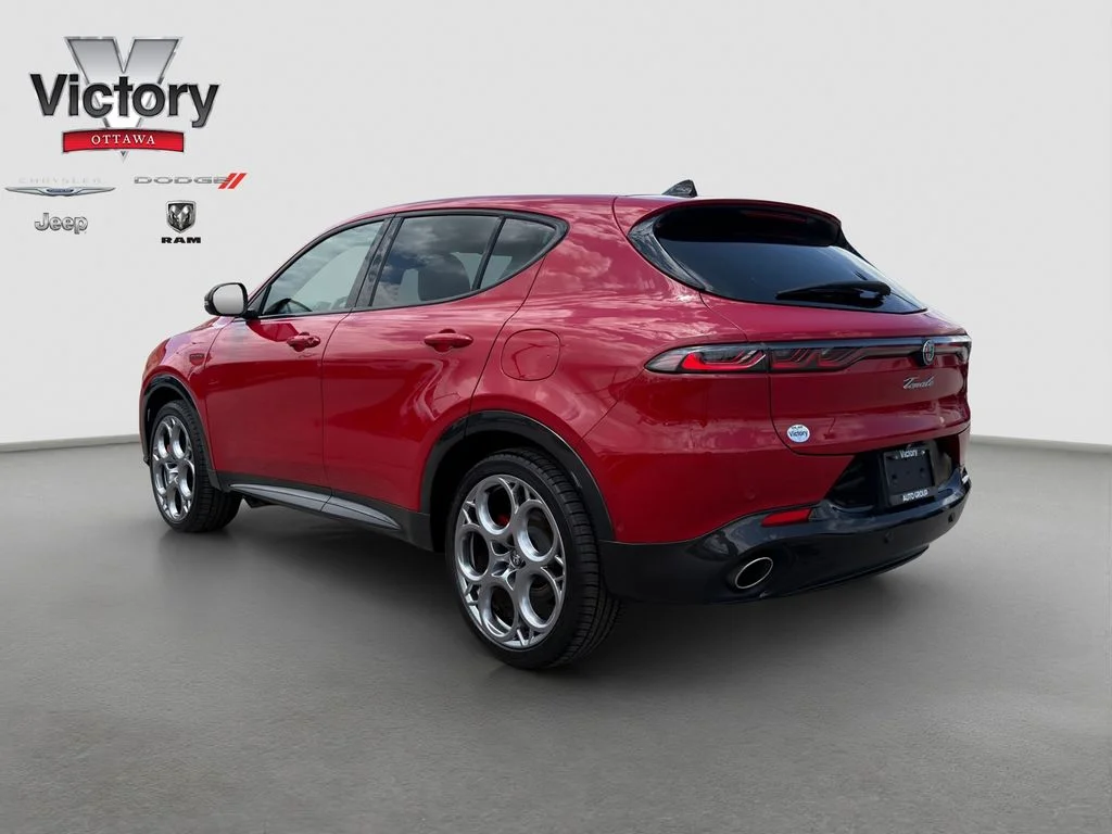 Used 2024 Red Alfa Romeo Veloce image 4