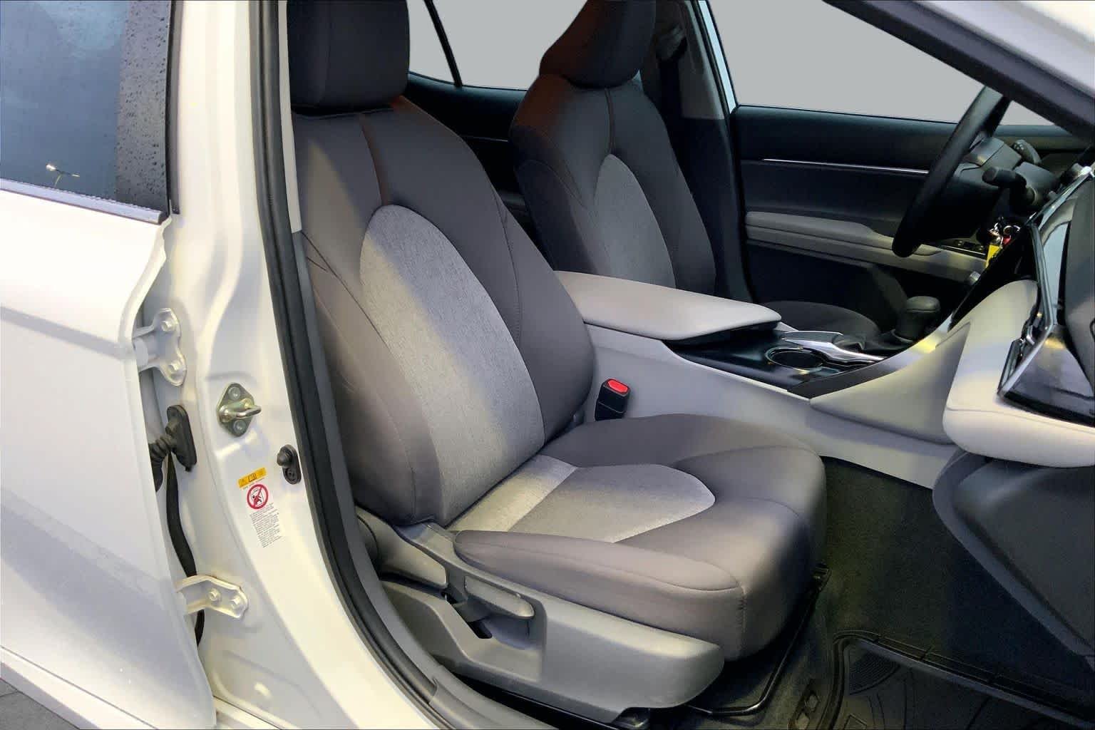 Used 2019 Super White Toyota LE image 9