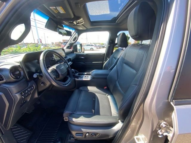 Used 2024  Toyota Base image 12