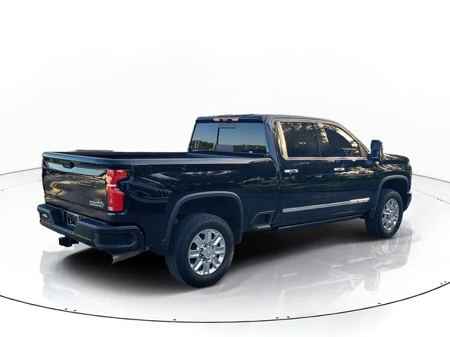 Used 2024 Black Chevrolet High Country image 5