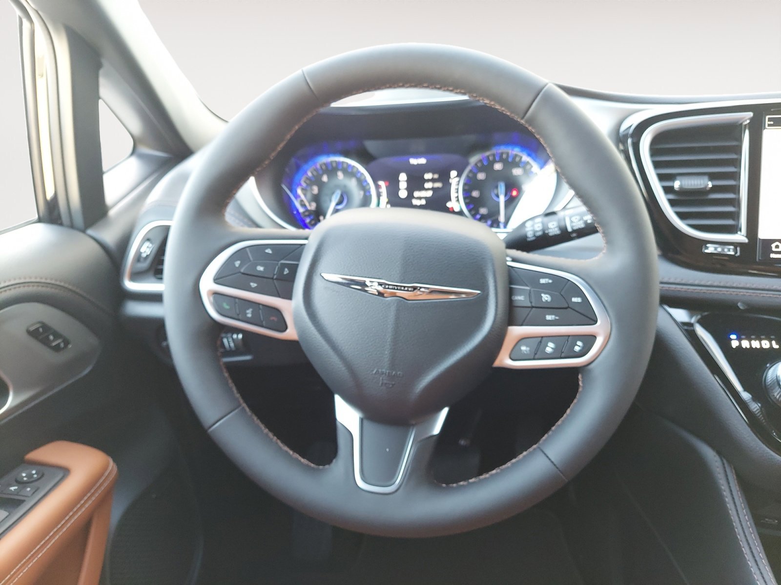 New 2026 Diamond Black Crystal Pearlcoat Chrysler Pinnacle image 13