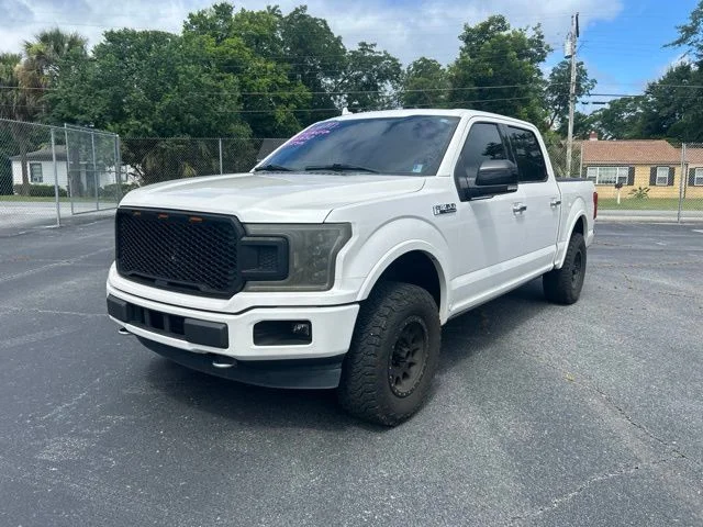 Used 2018 White Ford Platinum image 1