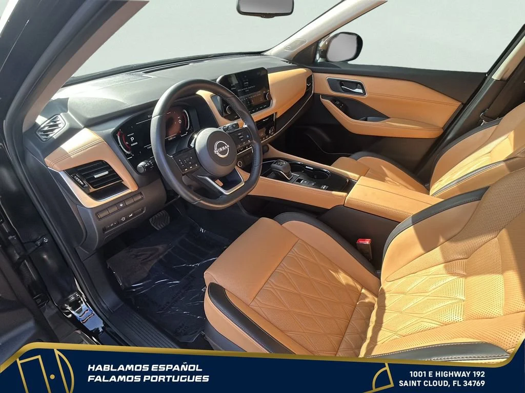 Used 2023 Black Nissan Platinum FWD image 15