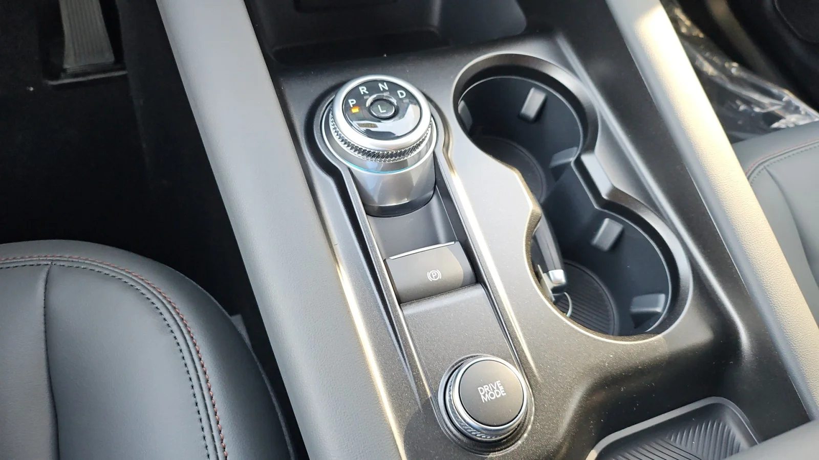 New 2026 Carbonized Gray Metallic Ford Active RWD image 16