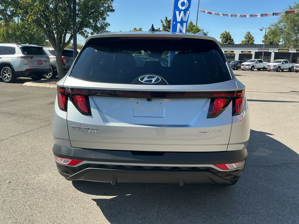 Used 2024 Shimmering Silver Hyundai Blue image 6