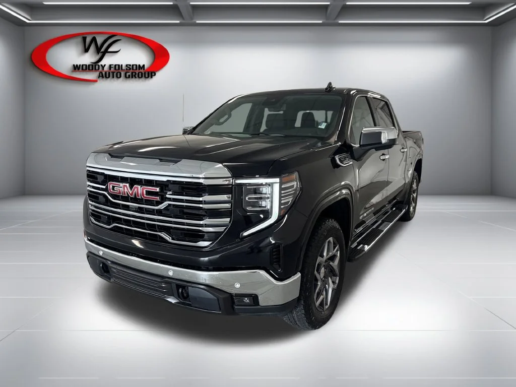 New 2026 Onyx Black GMC SLT image 3