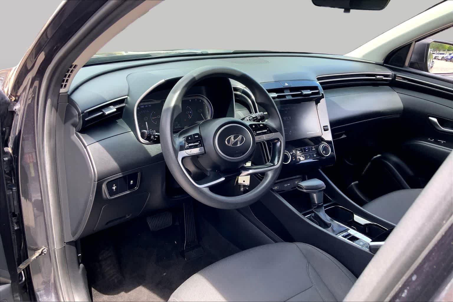 Used 2022 Portofino Gray Hyundai SE image 16