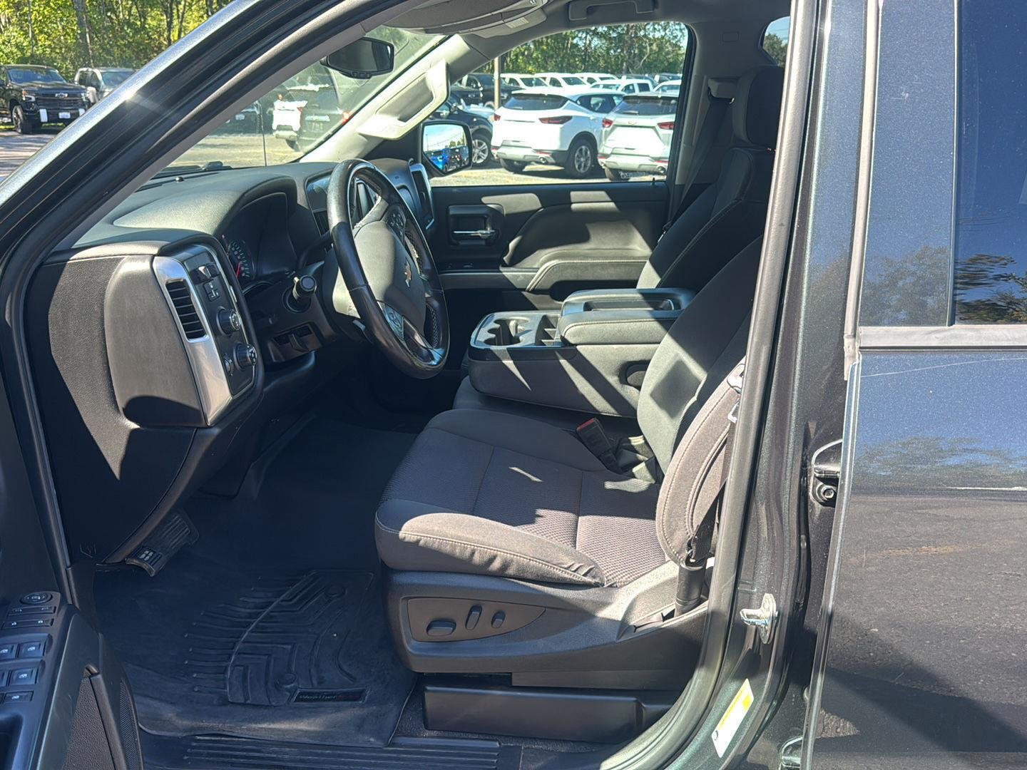 Used 2019 Graphite Metallic Chevrolet LT image 11