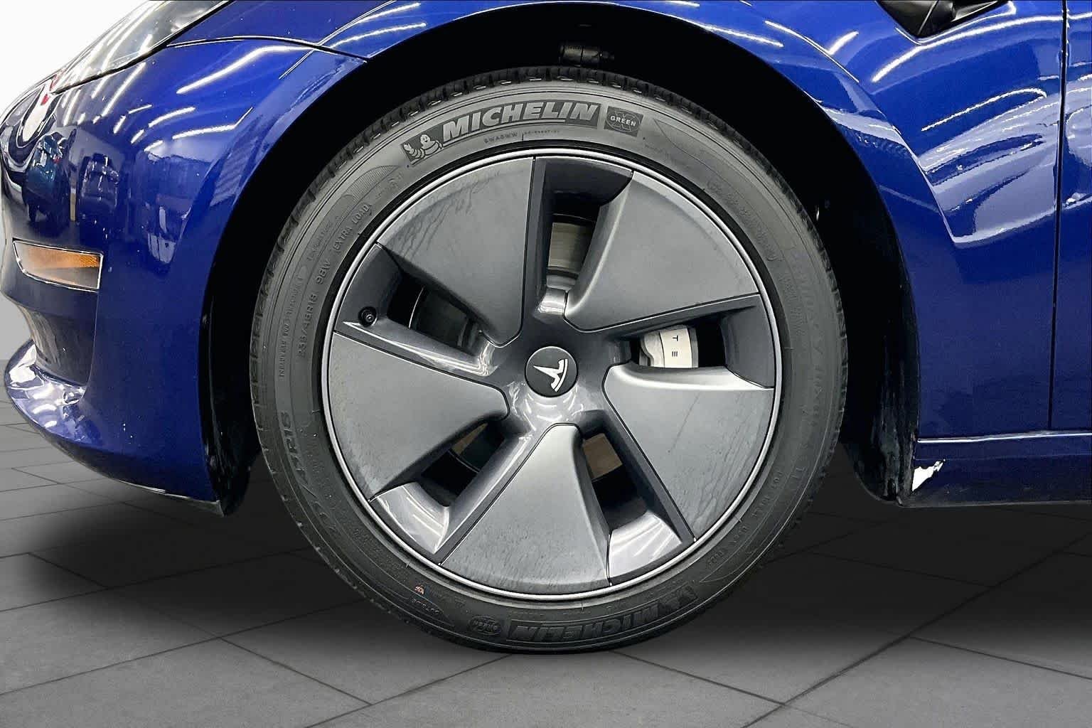 Used 2023 Deep Blue Metallic Tesla  image 10