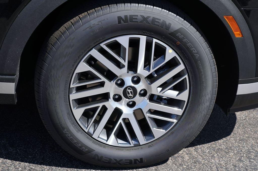 New 2026 Abyss Black Pearl Hyundai SEL image 6