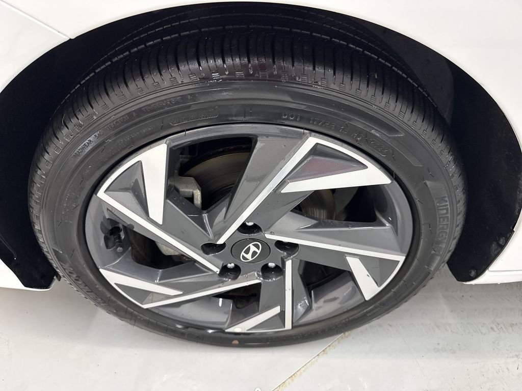 2025 Hyundai Elantra SEL - Photo 31