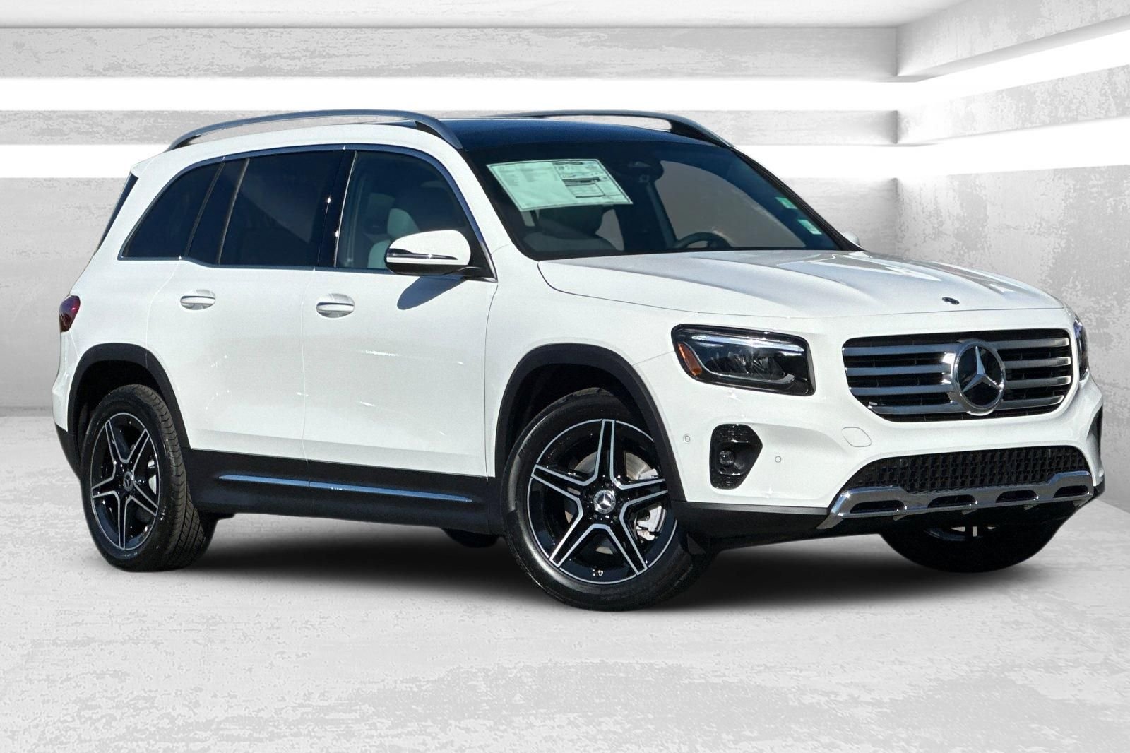 2026 Mercedes-Benz GLB GLB 250's photo